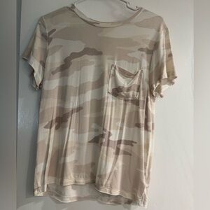 American Eagle Camo Tshirt